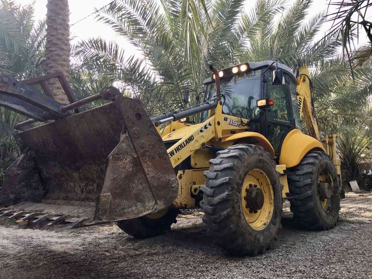 شفل حفاره نيوهولند موديل 2017
مشتغله 7 الاف ساعه
بلاديه على وضع الشركه ،تدفئه تبريد بلادي، 
دكمه طسه تأسيس نقار بلادي،  
محرك كير مضخه اكسلات كونترولات على وضع الشركه ممفتوح بيهن برغي،
كلشي شغال بيهه وعلى وضع الشركه مع صيانة عامه قبل أسبوع 
للبيع او مراوس بشي اقل واخذ فرق سياره او لوري قلاب او شفل 
مكان السيارة بابل 
للاستفسار *********** 

السعر: الطلب في التعليقات سياتي اليك على الخاص مباشرة
