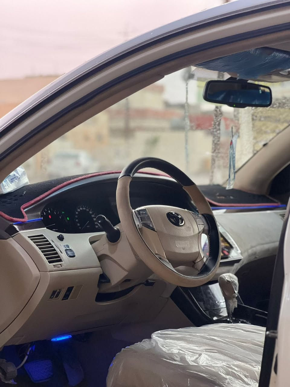 السلام عليكم
افلون 2009 فول خليجي لمتد 4قطع بدون دواخل
رقم بغداد تحويل مباشر 
طخم تايرات صدر جديد
منظومه تبريد كامله جديده
العنوان صلاح الدين شرقاط
***********
