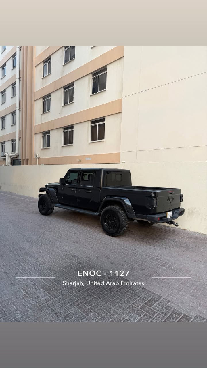 السلام عليكم جيب كلاديتر موديل ٢٠٢٣ رقم سليمانيه ب اسمي سته سلندر مواصفاته سبورت  سعر ٢٩٥$ موجوده ب سليمانيه *********** سياره مابي صبغ
