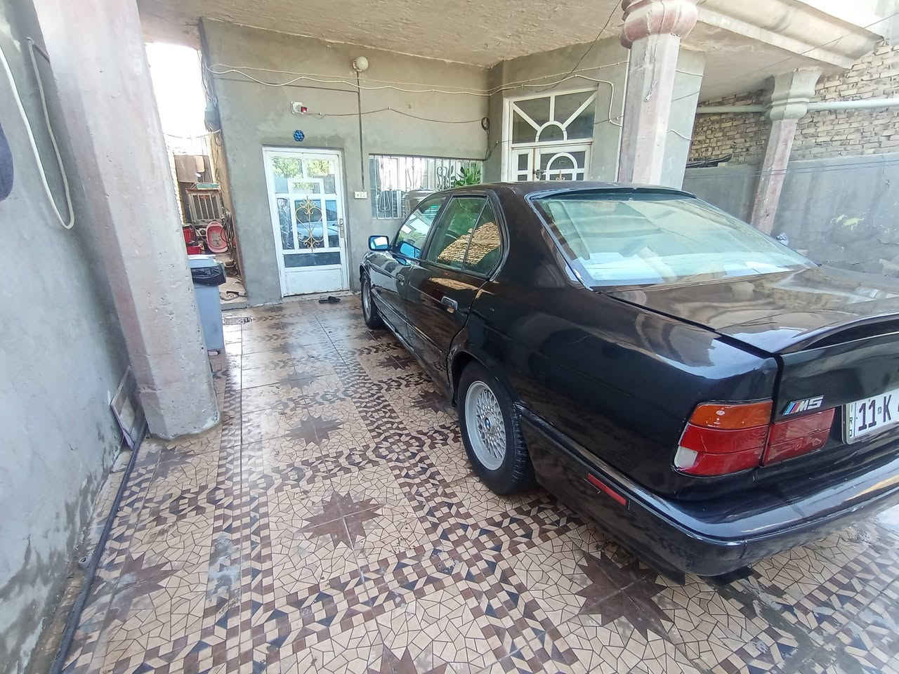حجم 525 بجم عريض داخل جلد فتحه سقف
مكينه وكير جدد مسكر  تخم تاير جديد 
كهربائيات كله شغاله رقم بغداد انكليزي
مكان السياره بابل حله مركز
سعر 55ورقه  هاتف***********
