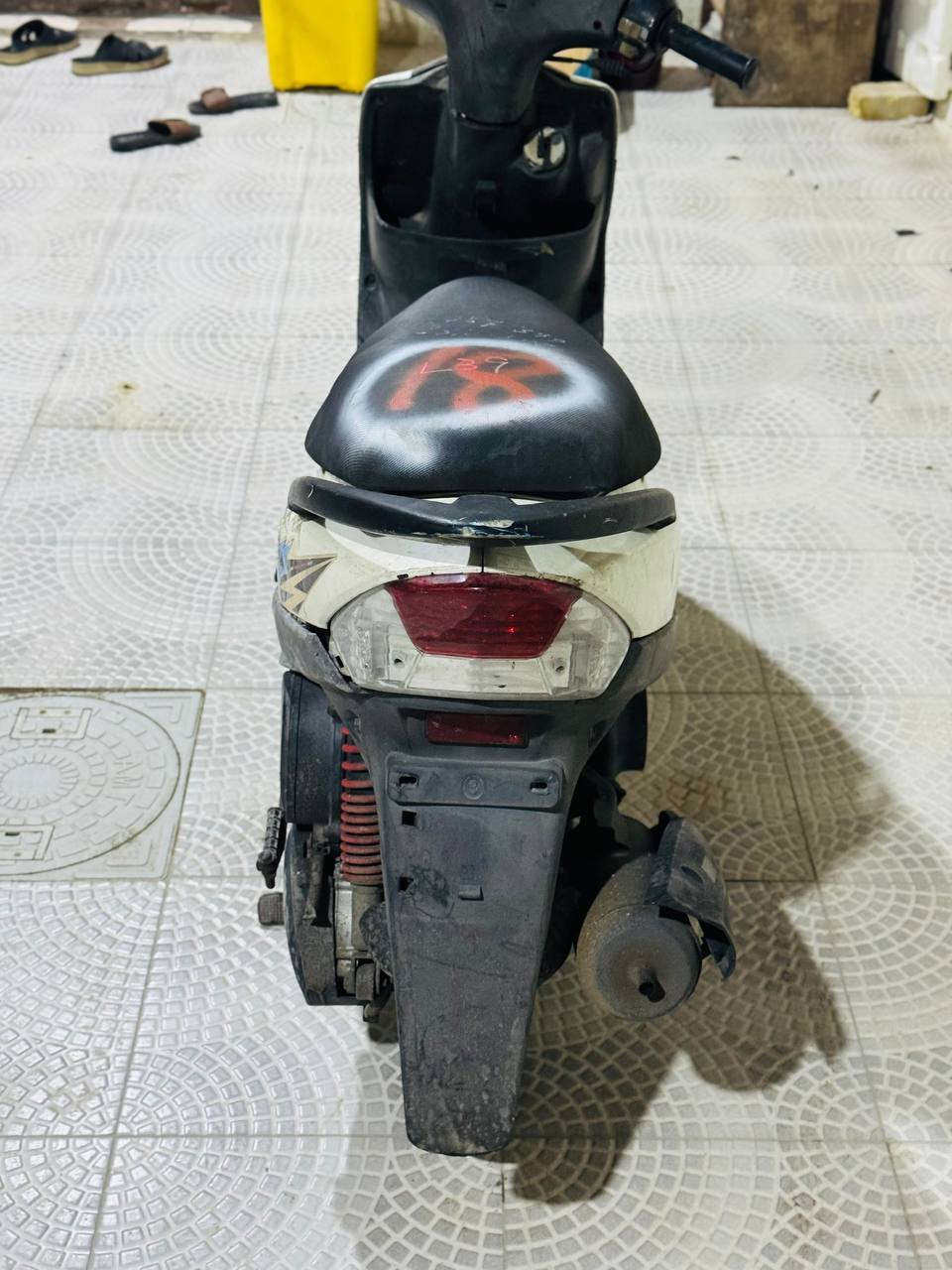 للبيع صارله يومين طالعه من الوكيل باله السعر خاص ***********
