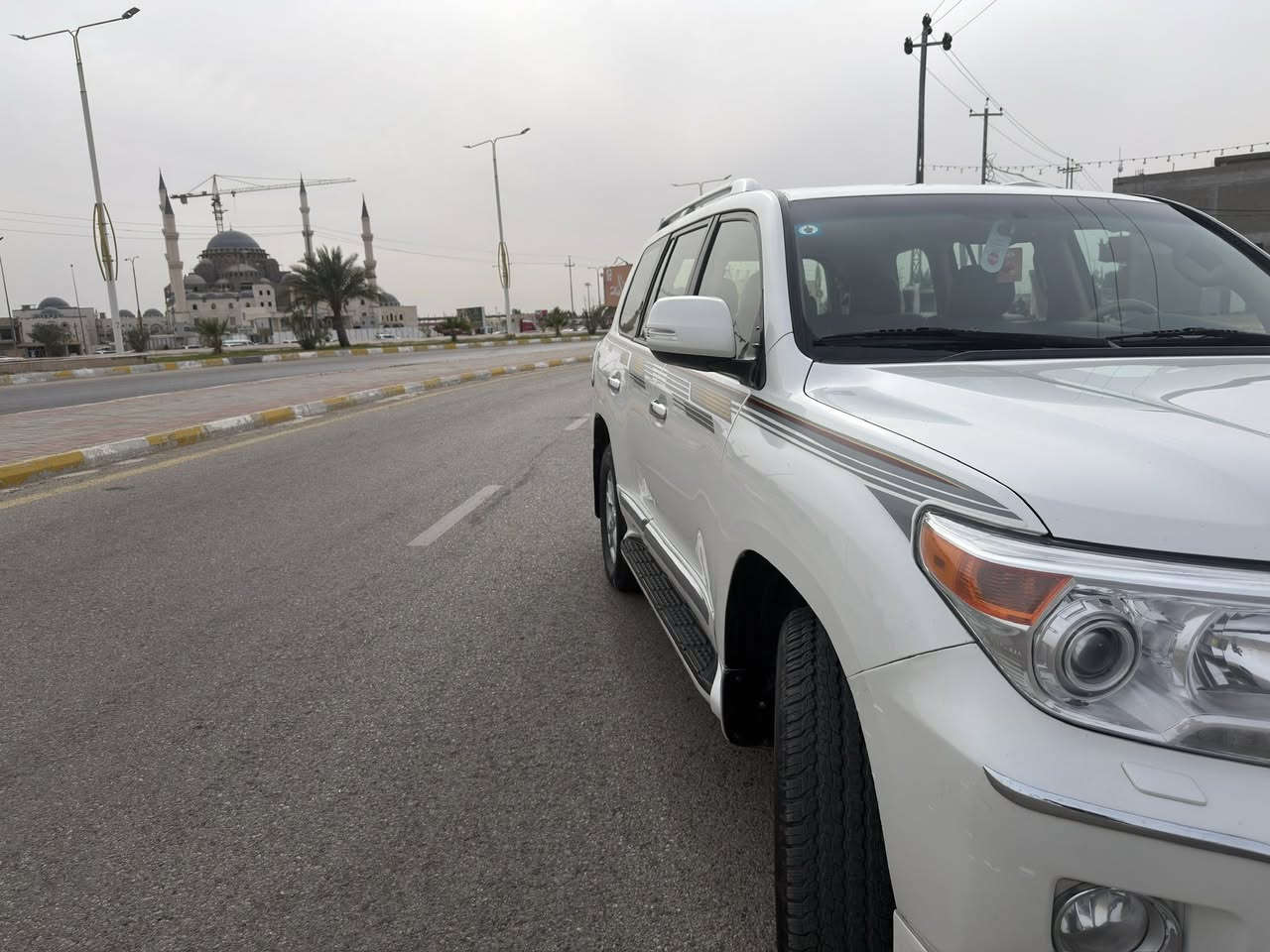 لاندكروز 2014 بريمGXR      محرك 6 سلندر جديدة وبالحقيقة احلا من الصور رقم بغداد دولي بيها ملاحظات بسيطه  

المواصفات
شاشه كبيره
فتحة سقف
مري شفط
مري قلاب
بصمة بيبان
بصمة تشغيل
تفتيح وتقفيل لمس
كامره خلفية
طفايه
حساسات امامي خلفي
بلوتوث
ثلاجة
ايكو
لد نهاري
دوسات ليزريه 
تحكم استيرن
لايت زنون
كشن كهربائي 3 دكم
تشغيل عن بعد 
تقفيل جام
اشاير ترحيب
8 ايرباكات
3 قطع تبريد
زراكات لايت
تبريد ثلج كير محرك مكفولات
السعر 375وبيها مجال كلش بسيط 

***********
