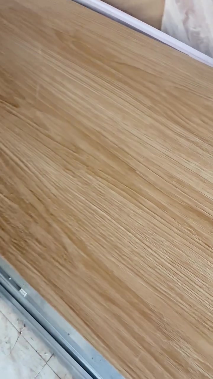 يوجد بورسلاين قياس 320*80
كوارتز ستندر ابيض كريمي رصاصي 320*80 
اسعار مناسبه 
***********
