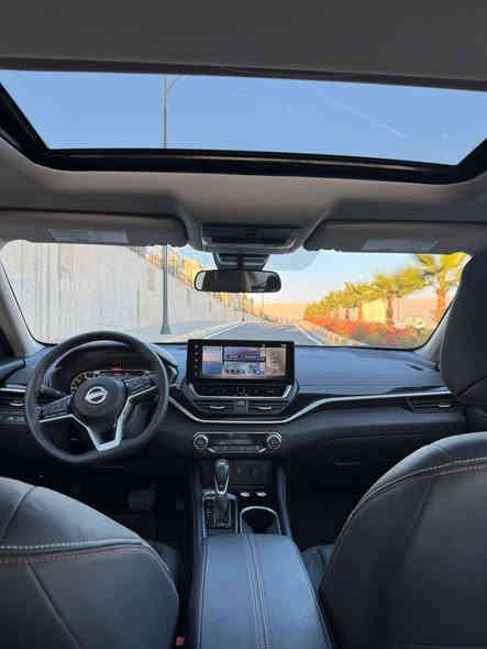 Nissan SR plus 2025 
فول مواصفات 
ماشيه 6 الف ميل 
مكان صبغ موضح بلنشور شبر صبغ بلنيت 
جاملغ السكن بي بارد شويه بدون صبغ 
ايرباك ستيرن وبرده وحده طاكه 
سياره بدون رقم تترقم شمالي فقط 
***********
