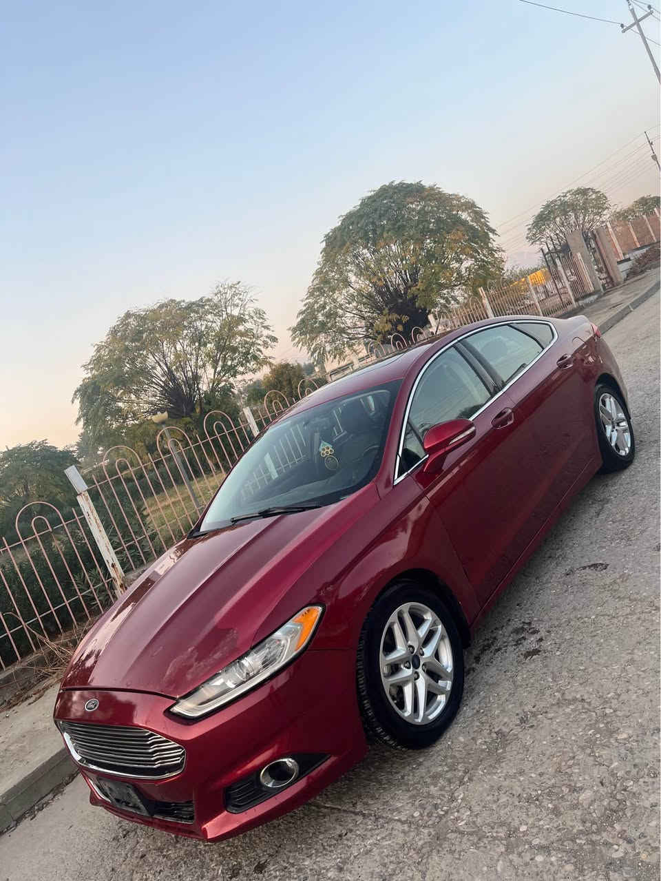 فۆرت فيوژن ٢٠١٦ فوول فوول مواسەفات 
كوشن خەزن 
برێك بەسمە 
كامێرا 
كوشن سارد و گەرم 
كێر ئۆتۆماتيك و حادي 
سڵايدە 
موكەبەرەي SYNC
مەكينە ١.٥ تۆربۆ 
ئيكۆ بوستە بەنزيني ھەر زۆر كەم دەخوات 
سەيارەكە كامل بۆ ياخە بێ لێدران و وەرگەران و ھيچي نييە بۆ جواني كامل بۆياخ كراوەتەوە 
سەيارەكە ساخە ساخە 
نەموس نە براوەنييە 
حلوجە بەشەرتي ماڵي مەدەني 
شوێن قەلادزێ 

***********
66 مەجالێكي كەم بشدار, السليمانية
