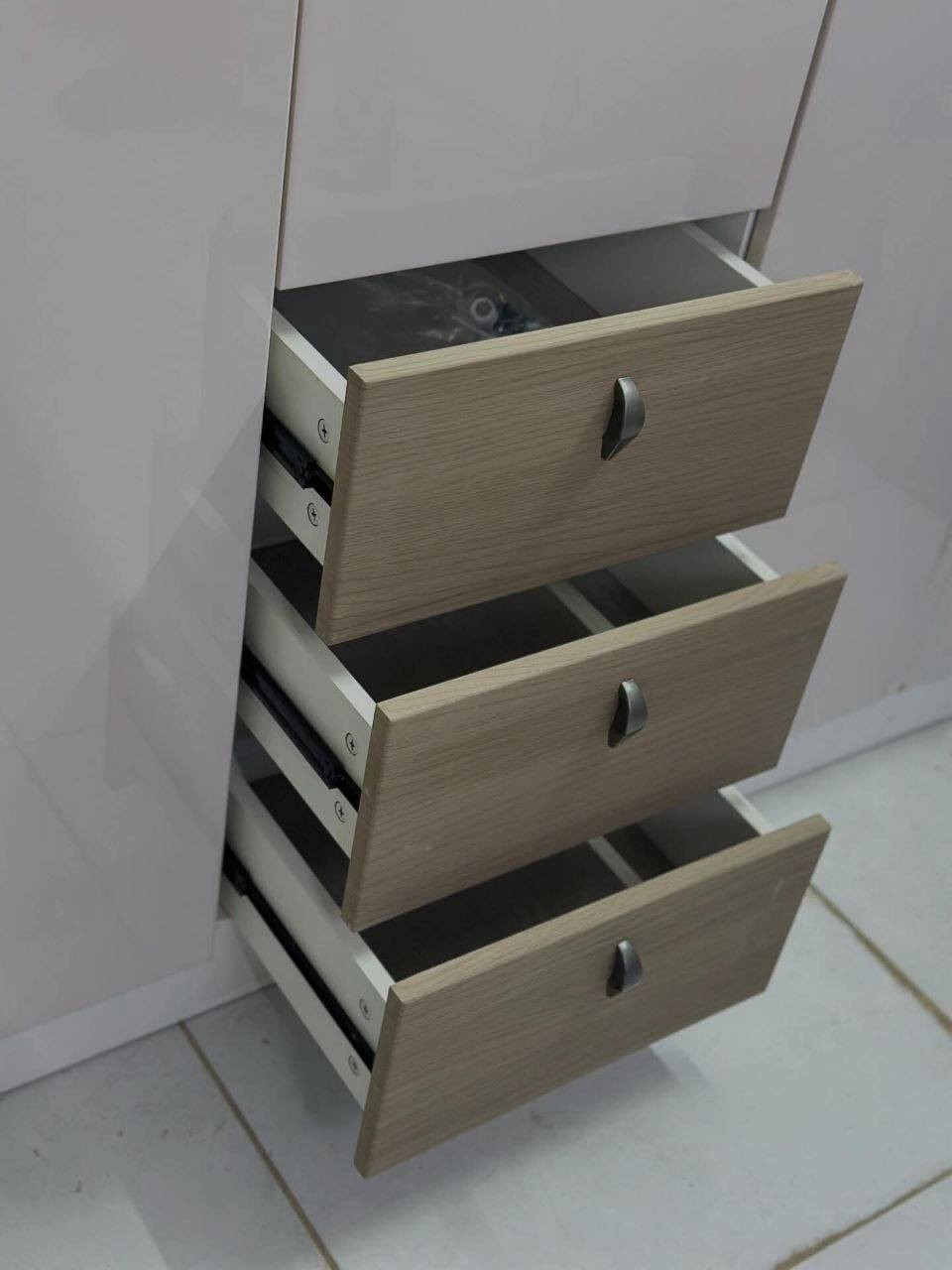 كنتور 5 باب 

القياس 200*60*220

توصيل بغداد 5 الاطراف 10 محافظات 25

الحجز والاستفسار خاص


**إذا كنت صاحب هذا الإعلان وتريد حذفه لأي سبب، رجاءا أرسل رسالة إلى الدعم الفني**