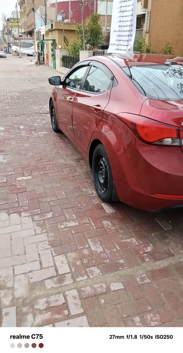 الانترا موديل 2016 لون ماروني نضيفة 
 مكينة 1800 دوش كير جديد رقمها نجف 
 صبغ حزام السعر 99 وبيها مجال 
 للاستفسار/***********
