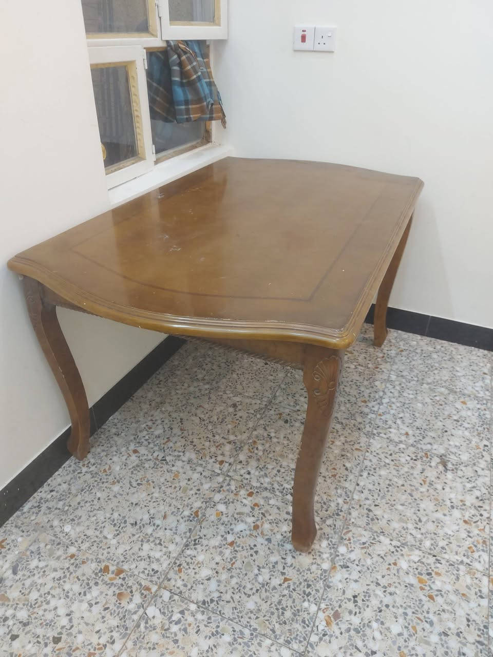 ميز طعام صاج و3 كراسي وميزان صاج نأصي [2] 100 الف دينار بغداد الدورة الاتصال على الرقم***********
