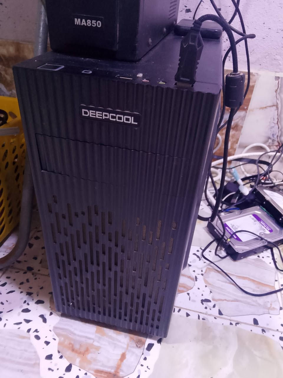 كيس فقط لبيع 350 الف وياه توصيل نهايته مواصفات
رام 16 ddr
كرت شاشة  1050 ti نيفيديا 
هارد 128sdd
هارد ثاني 128
معالج جيل تاسع كوراي i5


**إذا كنت صاحب هذا الإعلان وتريد حذفه لأي سبب، رجاءا أرسل رسالة إلى الدعم الفني**