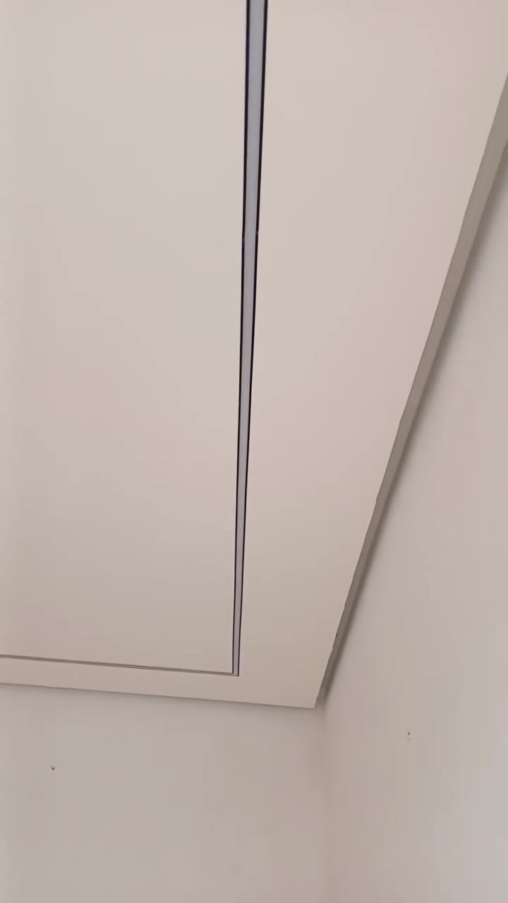 ***********
