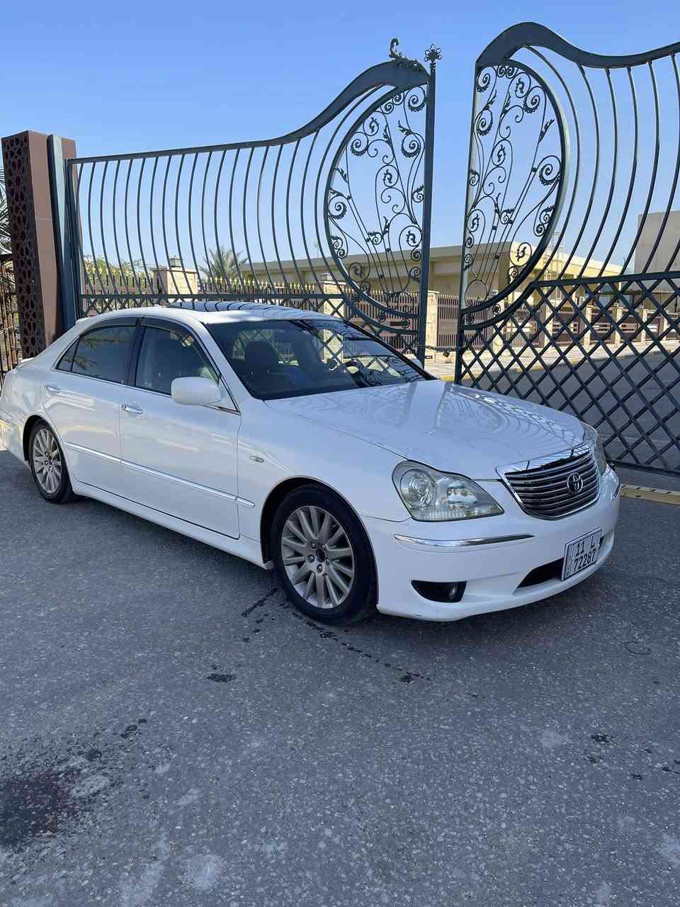 السلام عليكم
🔥للبيع - تويوتا كراون ماجستا  2004

   كراون ماجستا موديل 2004 Toyota
رقم بغداد  انكليزي بسمي
وين ما يعجبك ادورلك مشروع وطني 
هزة جديدة 
*المحرك سعة 4.3 لتر  V8
*تحوير النجف كامل  بيد سيد يوسف النعيمي 
*موصفات فول 5 دكم
*السيارة جوبلس تصعد وتنزل                       
*5 بصمات + دخول ذكي 
*داخل جلد اسود 
*4كشنات كهرباء + خزن ذاكره ٣ وضعيات
*تحكم خلفي كامل 
*4 كشنات تدفئة 
*تبريد 3 قطع منفصل + تحكم خلفي 

*ثلاجة خلفية 
*3 بردات 
*جنطه شفط + مرايا شفط + ترحيب 
*كامرة خلفيه دوارة بلادي 
*14سماعة +Amplifyer  
*4 جام اوتو + جام عازل 
*لايت عدسة متحرك 

سيارة ما ناقصة اي شي تخم تاير وحداديه كامله 
العنوان النجف الاشرف 
السعر 158 
للأستفسار ***********
