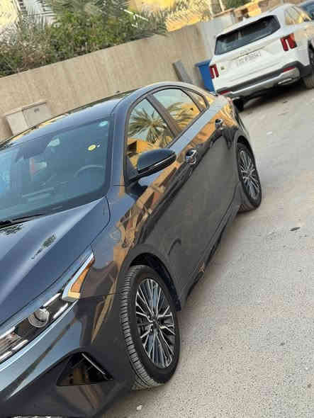 كيا فورتي جي تي لاين 2023وارد امريكي للبيع 🔶

‏🔶Kia Forte GT Line “  
⭕️موصفات 
بدون صبغ كفاله بارد بل صندوق فقط 
بجم كبس 

بصمة
تحديد مسار 

مانع تصادم 

مانع تزحلق 

كروز سرعة

شاشة انفكشن 

كامره خليه دواره 

نقطه عمياء 

ردار خلفي 

اناره ترحيب 
 
مقاعد رياضية 

تبريد شاشة 

تشغيل عن بعد 

درايف مود 3 وضعيات 

مقاعد جلد +مخمل 

اناره خليه LED

كشفات اماميه 

ويل مقاس 17 رياضي 

اشاره بالمراي الجانبية

ماشيه 45مايل
السعر  166 $$

دخول جديد ترقيم جديد أربيل  

مكان السياره بغداد
للتواصل ***********
