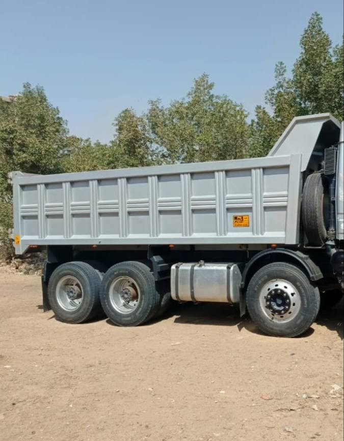 بدي اسكانيا طول ١٠/٦جديد كامل سعر ١٠٠قفل الي يعجبه وشراي ***********
