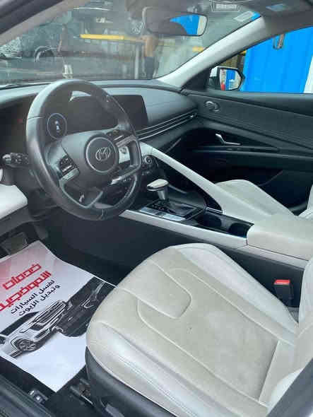 النترا هايبرد لمتد اعلى فئه بهذا الموديل 2023وارد امريكي بدون قطرة صبغ وبدون ايرباك ايضا  🔘�

المواصفات لمتد اعلى شي موجود بالهايبرد :-

🔘فتحة سقف سلايد طكتين 

🔘كشنات خزن مميوري 3 وضعيات مع امكانيه الخروج السهل

🔘سستم صوت من شركة Bose 🔊الالمانيه + دمام مع امبليفاير
 🔘داخل لونين مميز اوف وايت ابيض مطعم باسود ورصاصي

🔘لد امامي + لد خلفي 

🔘دشبول متصل + لد ليزري مخفي مع اناره مخفيه اكثر من 64 لون 🌈

🔘لايت زنون 3 عدسات بلادي مع حاجب لد نهاري 

🔘بصمه تشغيل وايقاف السياره 

🔘حساس امامي + حساس خلفي 

🔘كامرا دواره + حساس 360 درجة

🔘اوتو  هولد 

🔘مود درايف 

🔘اربع مودات قيادة

🔘سايد بريك كهرباء 

🔘كشنات  جلد  ابيض + كشنات  كهرباء

🔘كشنات حار + بارد  + كهرباء + خزن

🔘رادار  امامي + رادار جانبي + رادار  خلفي

🔘صندوك  ذكي عند الاقتراب 

🔘يدات بوب لمس للبصمه

🔘نظام ترحيب للسائق مع انارة 

🔘تبريد منفصل مع مناخ منفصل للسائق والراكب 

السياره قفله مواصفات جريدة 

كل مواصفات موضحة بصور 

مكاني البلديات 

***********

واتس اب 

اتصال
