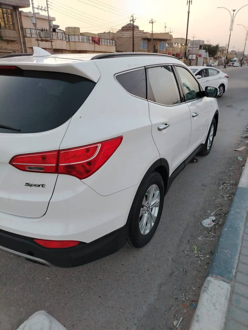 سلام وعليكم سنتافي 2015 وراد أمريكي بيه جاملق وبنيد وجاملق الثاني هم بي صبق بيه ضربه كدام خفيفه حسب الفحص بل سونار رقمه بصره حره مشروع وطني مكان السياره بصره السعر 126 رقم الهاتف ***********
