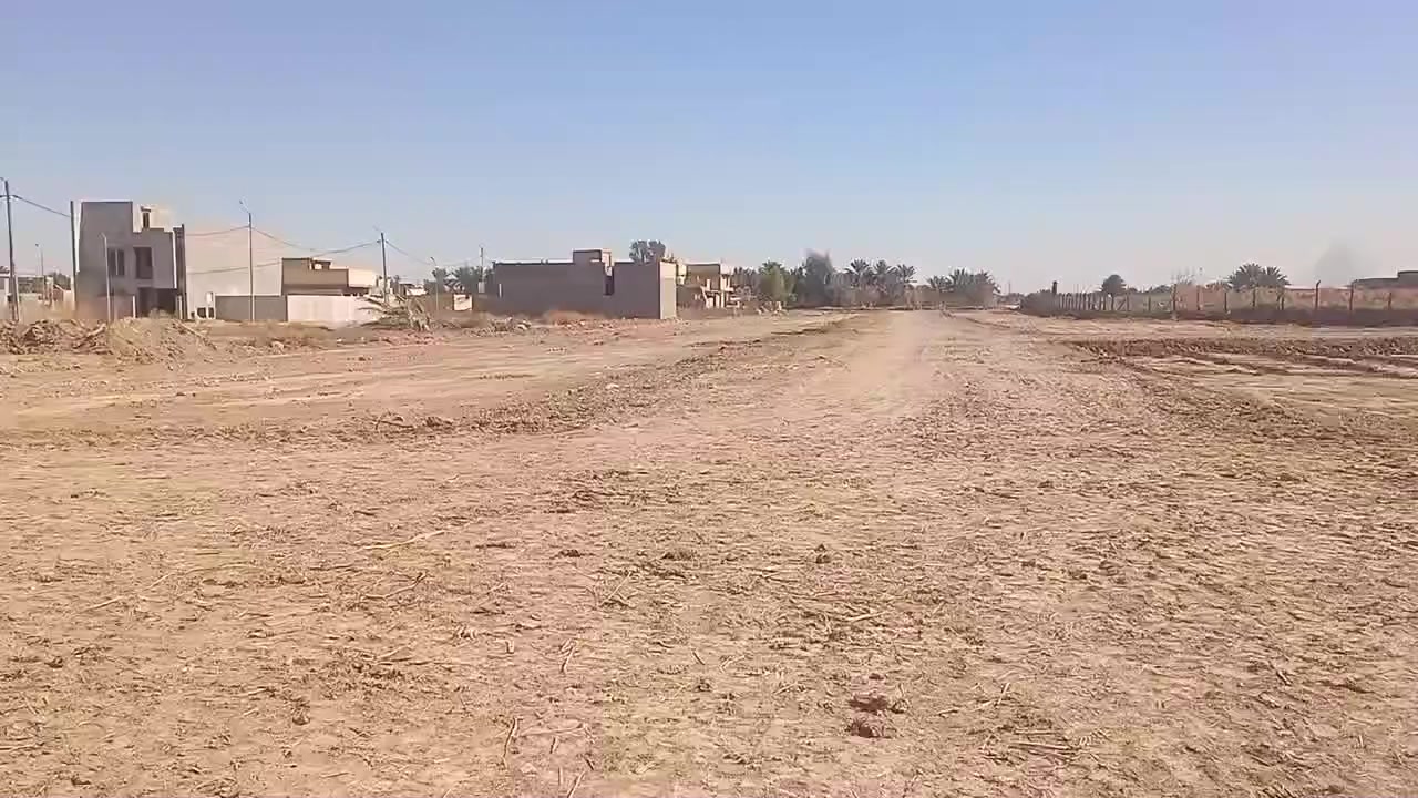 سلام عليكم قطع اراضي للبيع بمختلف المساحات بسعر مناسب جدا موقع تقاطع العلوية شريفه #مجمع_الامير_السكني طابو زراعي سند 25 
100
150
200
250
300
للاستفسار الاتصال على الرقم ***********
