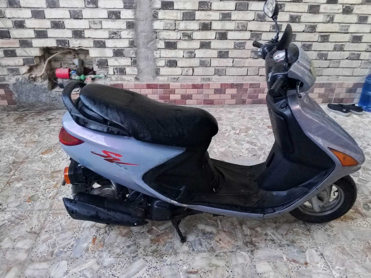 السلام عليكم
🔴فراشه للبيع
دراجه نظيفه وملاح كدامك  كلشي شغال وجديد
١- اشارات كرستال وبك لايت كرستال جديدات
٢-سيم بانزين سيم بريك امامي وخلفي جديد
٣-ذيل جديد
٤-امرايات 
٥-دشبول جديد العداد
٦-تايرات جديد
٧-بنز بريك جديد
٨-كشن جديد و يدات جدد
٩-سلف جديد 
١٠-عداد سرعه شغال 
١١- سلف وهندر تشتغل
١٢-كهربائيات كامله لايت زنون عالي وناصي بك لايك 
١٣- قفل سكان قفل صندوك شغال 
١٤-هورن جديد
١٥-دبلات خلفي وامامي جديد 
🔴*-دراجه معمره هستوهي كلشي جديد
🟡$$ السعر ⬛480 الف وبيها مجال
🟠#مكان النجف 
تفاصل اكثر خااص 
(موو شراي لا تجي🟢 النجف, العراق


**إذا كنت صاحب هذا الإعلان وتريد حذفه لأي سبب، رجاءا أرسل رسالة إلى الدعم الفني**