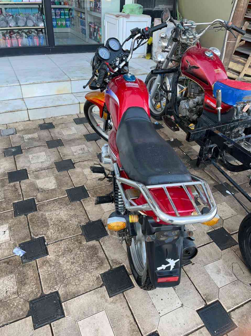 للبيع او مراوس بستوته دراجه دايون عضم موديل 18 دراجه نظيفه التواصل على الرقم ***********
