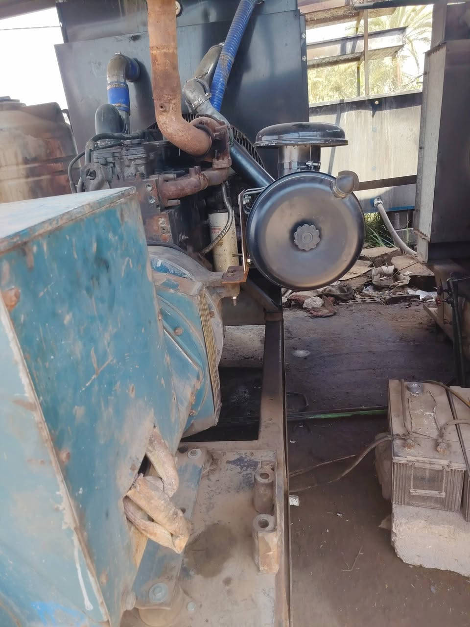 مولد كمنز ٢٤ ولف 200 kv للبيع محرك حاويه للاستفسار الاتصال على الرقم ***********
