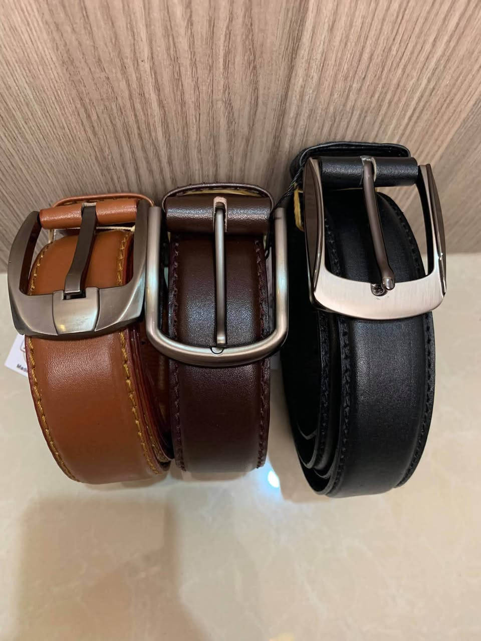 تصفية بسعر أقل من التكلفة لأصحاب المحلات و البيجات حزامات جلد رجالية نوعية جيدة صناعة مصرية بمقاسات عرض و أطوال و نقشات مختلفة البيع حصراً كامل الكمية 300 قطعة
لمعرفة السعر الاتصال واتس على الرقم ***********
غير متوفر على الفيس أربيل, العراق
