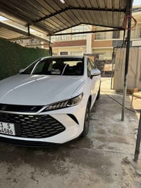 BYD 2025 Qin plus  بدون صبغ  بغداد خصوصي  اللون أبيض  ماشيه 4900  السع...