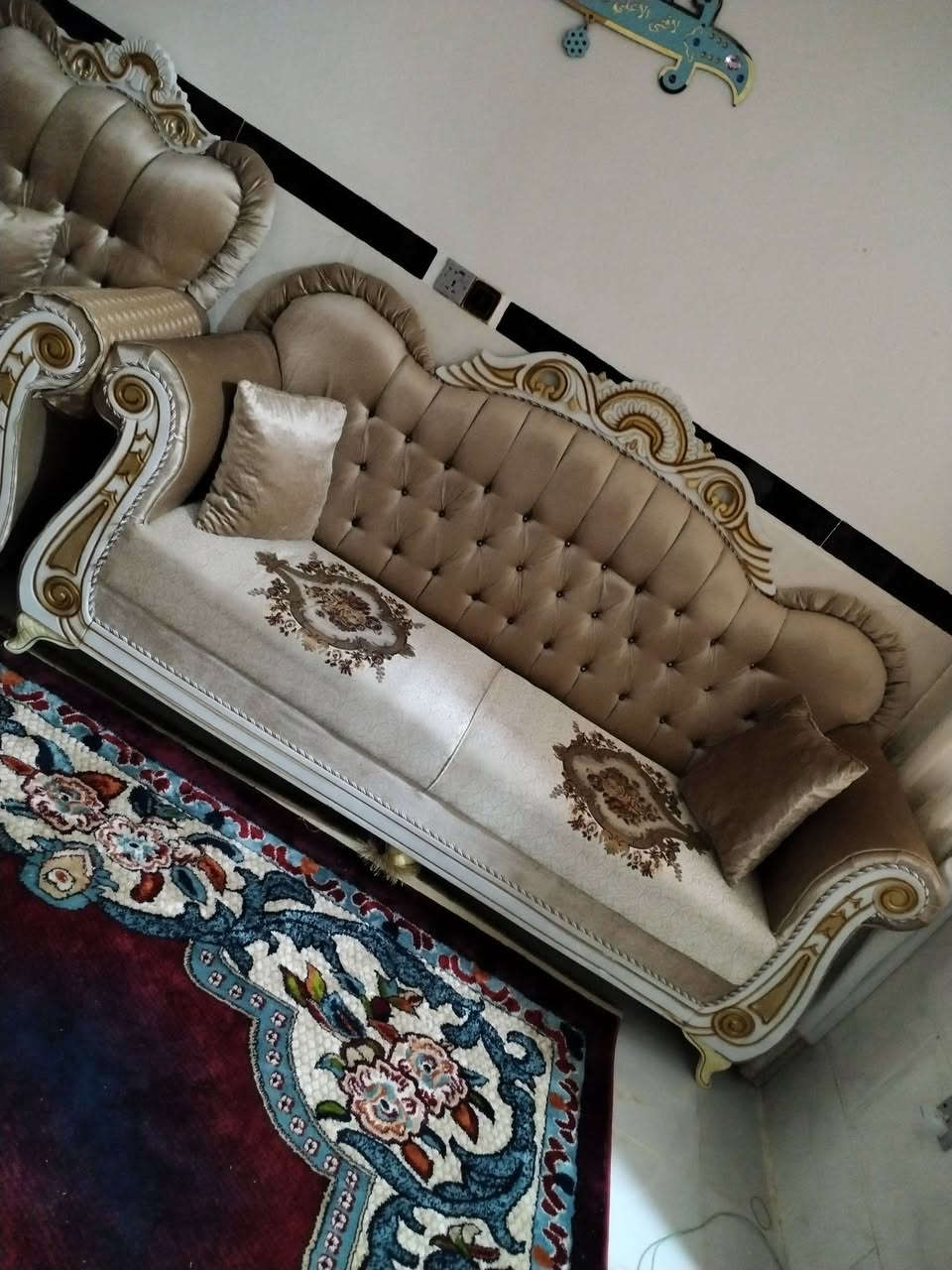 السلام عليكم تخم تزكام ثقيل ١٠ مقاعد مستخدم قليل جدا نضافه 100 /100 سعر ٧٠٠ مكان بغداد البياع ***********
