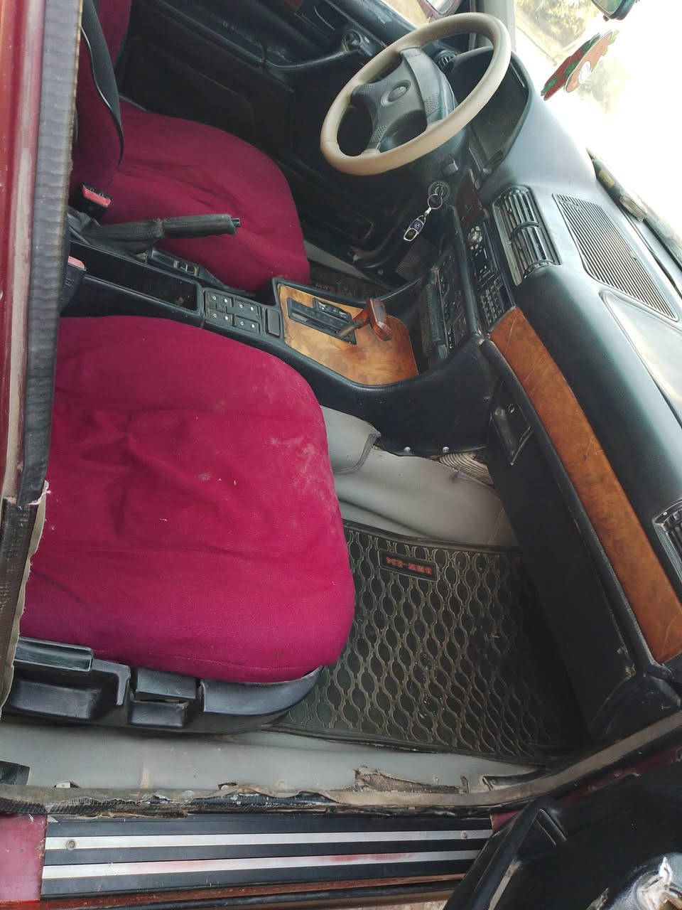 لبيع سياره بيم 1992
السعر 38 بيه مجال 
التبريد شغال مكينه 3500 رقم بغداد نكليزي 
سياره كاعده حلوه السياره بس الصور عاميات عليه
السياره مكانه بابل السكندريه الحصوه 
الاستفسار الاتصال على الرقم صاحب السيارة 
*********** 🫥🫥🚗🇧🇪
