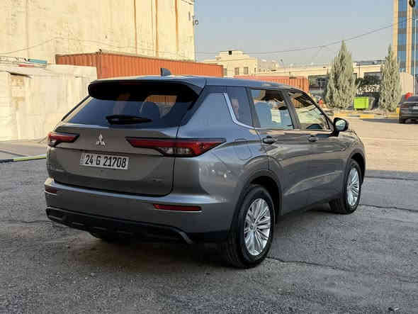 السلام عليكم ورحمة الله وبركاته 
للبيع اوتلاندر وارد كندي موديل 2023
بيهه جاملغ ربع بولند صبغ بدون دواخل 
ارباك ستيرن طاك و راجعين سستم شركة
موصفات ES
دبل اكسن 
بصمه
بريك بصمه
تشغيل عن بعد شغال
رادار امامي
مراية اشارة و رادار
رادار خلفي
كشن هيتر
سيارة ماشية 50الف كيلو متر 
سياره نظيفة 
سياره موجوده ب عقرة
سياره بسمي تريد وكالة تريد تحويل اني حاضر
رقم شانصي موجود بل منشور 
سعر سيارة 218ورقة
رقم موبايل 📱 
***********
***********
