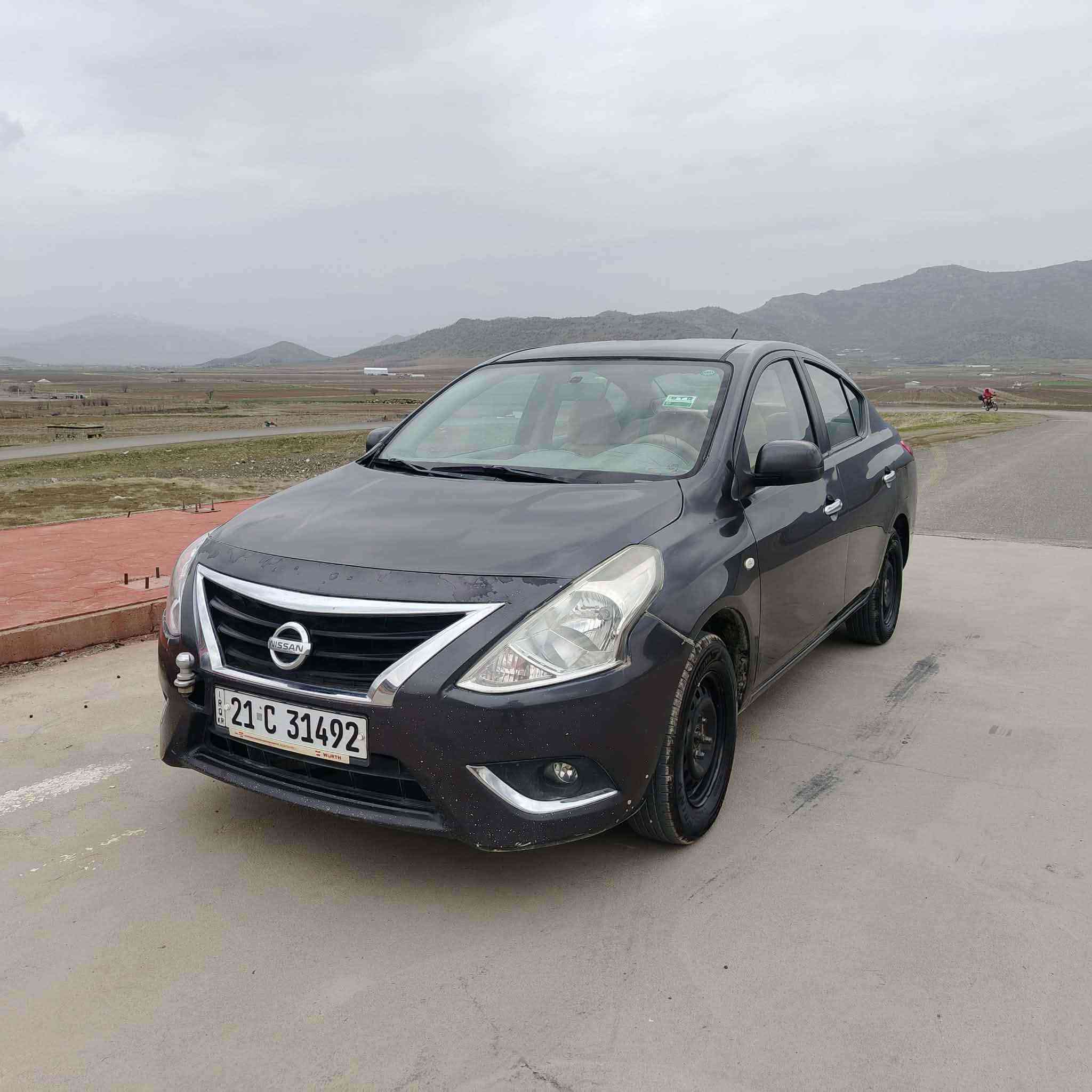 نیسان سەنی مۆدێڵ 2018
 گێڕو مەکینەی بەشەرت مەکینەی نەکراوەتەوە . 100هەزار ڕۆشتوە . تەقەو ڕەقە و کارەبای تەبرید سارد و گەرم  هەموو گیانی بەشەرت . چوار تایەی تازە بۆ گۆڕاوە . سەنەوی بەسەر چووە . سعر 95گەڵا معامەلە
*********** السليمانية, العراق
