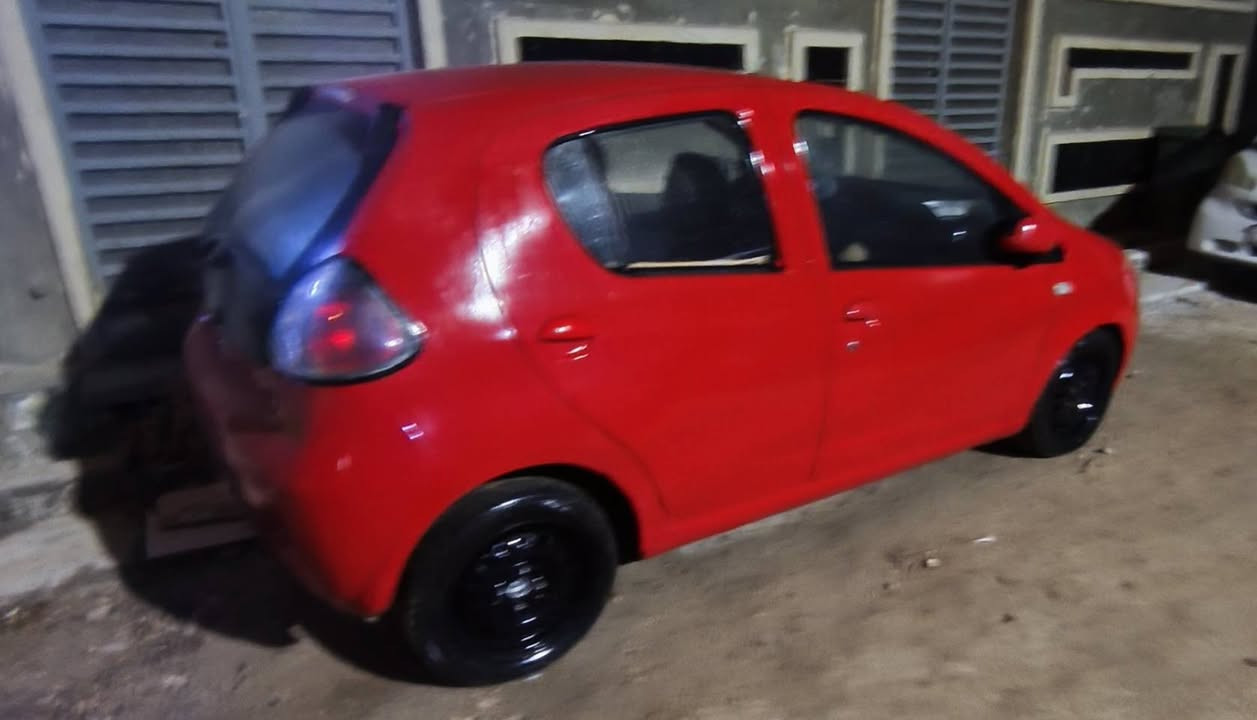 للبيع فقط 
باندا 2012
بأسمي
كير ومكينة مكفولات
تبريد ثلج جديد
لايت LED

بلكات وفيت بم وفلاتر جدد 
شاشة كبيرة
تغير ماء التبريد الاحمر اصلي

 السيارة جاهزة عدا دبلات واذان محرك
الدعاميات فقط صبغ 
وطخه بيم قفل الجنطة

السعر 55 ورقة 
الاتصال ***********
المكان البياع
