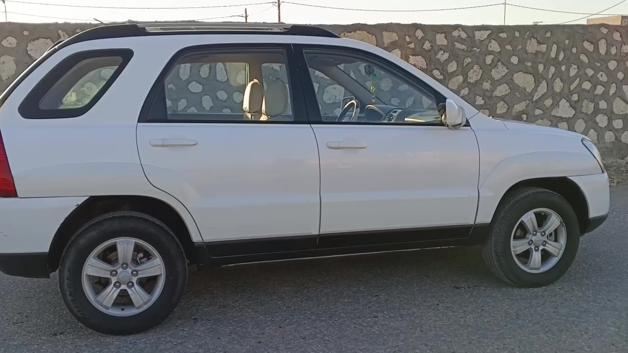 السلام عليكم كيا سبورتج موديل 2010 كفاله عامه مكينة كير حداديه تبريد تخم تاير رقم اربيل وكاله أو تحويل السعر 130 استفسار ***********
