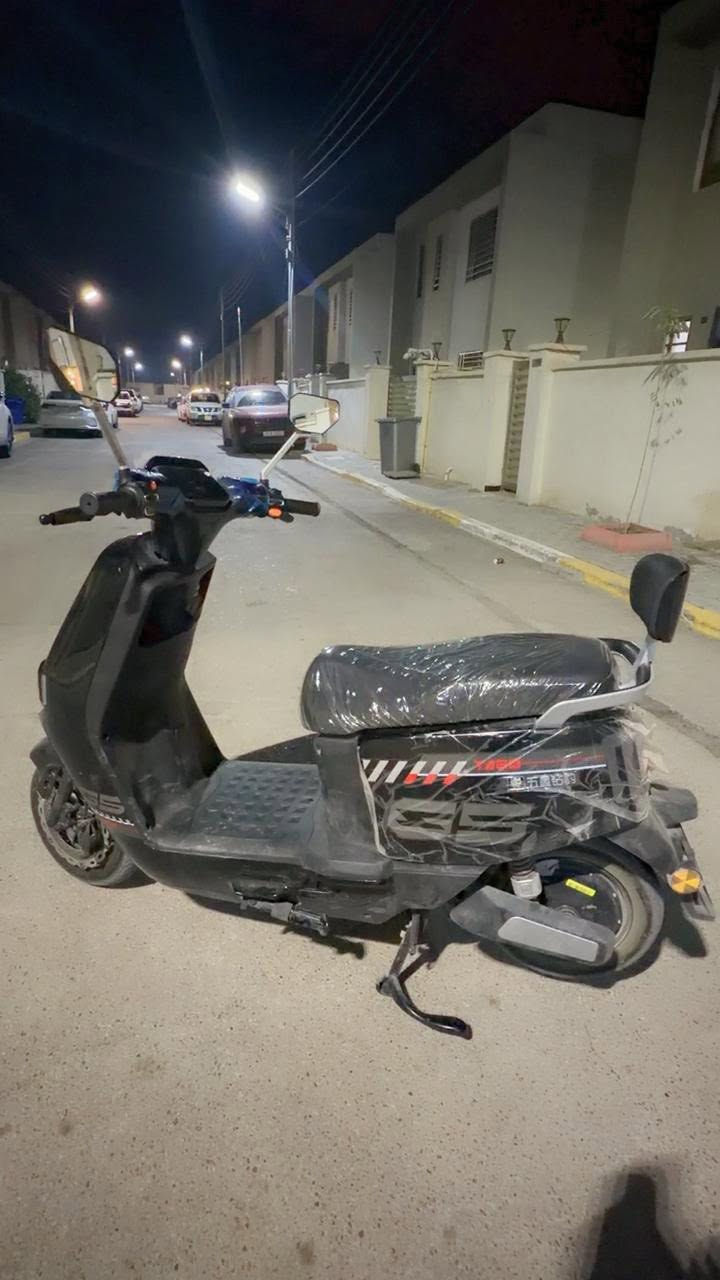 السلام عليكم
دراجه شحن رياظيه من شركه TAGO GSبعدهه بجيسهه تمشي من٥٥ الى٦٠ كيلو

السعر مليون وبيهه مجال للاستفسار على الرقم ***********
