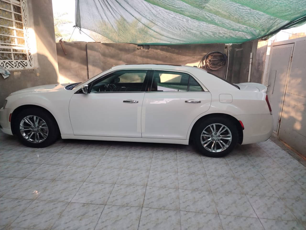 السلام عليكم الحلال للبيع . اوباما ٢٠١٥ خليجي مكفول بس بيها بارد خفيف بالجاملغ الخلفي بأسمي ثاني يوم المداور .. الاتصال على الرقم ***********
