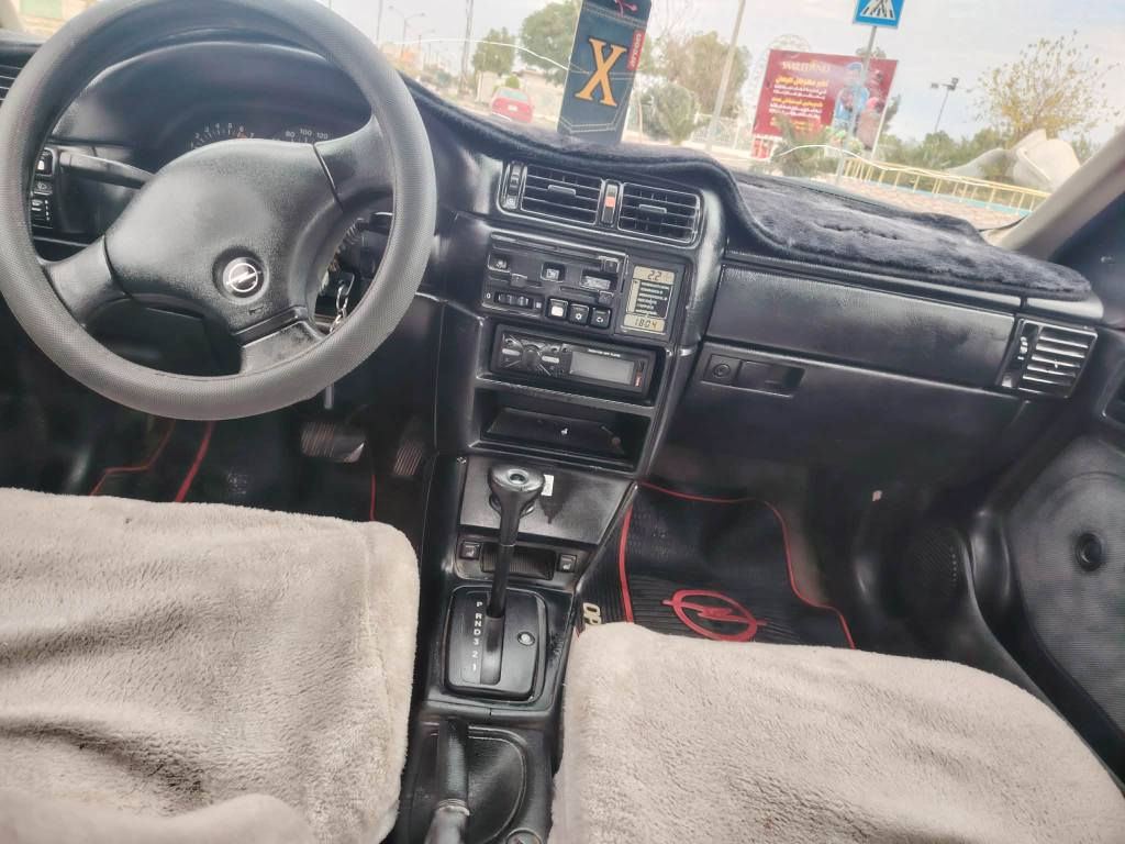 سياره اوبل فكترا موديل 91 حجم 20كير اوتاماتيك سياره نظيفه جدا كولشي مابي شرط بدون ضربه سنويه جديد بي دفتر بنزين كهربائية كلها شغال تخم صدر جديد سعر 43وبي مجال بسيط عنوان كركوك رقم هاتف *********** كركوك, العراق
