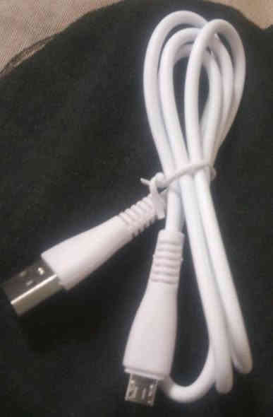 اكسسوارات نسائية 
شال طوك زنجيل احرف تلبيسه شعر لفاف ويه الملابس كفرات 
تحطيم اب 250 دينار 
عنواني الدورة شارع 60 
*********** وتس اب
