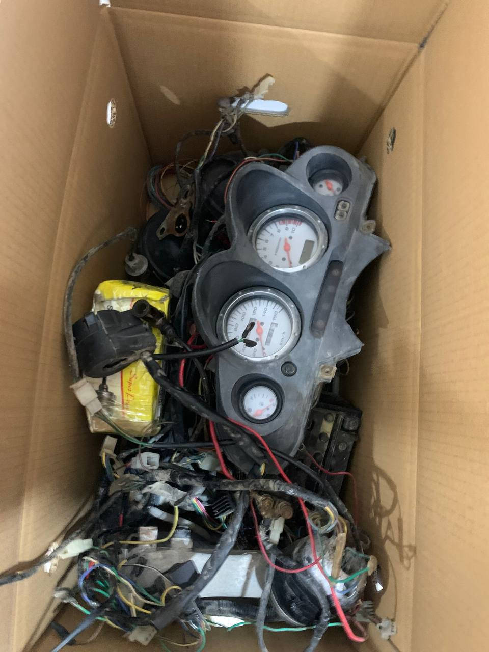 الغراض البقن لل دراجة رباعية
توصيل موجود


**إذا كنت صاحب هذا الإعلان وتريد حذفه لأي سبب، رجاءا أرسل رسالة إلى الدعم الفني**