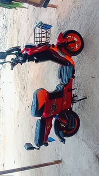 دراجه اكس 900 السعر 500 وبيها مجال قليل التواصل على الرقم 07858826227