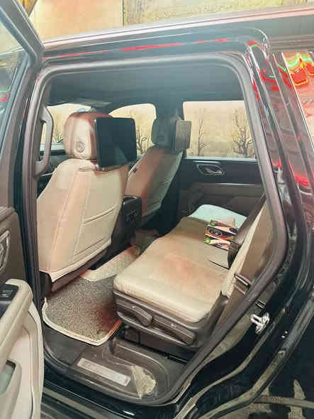 السلام عليكم
تاهو  ‏ ( LT ) خليجي 

موديل : 2023 ماشية 26 الف 

.المواصفات 

.بانوراما 

.بصمة 2

.بصمة ابواب 4

.تشغيل عن بعد 

.تحكم ستيرن جهتين 

.رادارات 

.تحديد مسار 

.قيادة ذاتيه 

.شاشة 

.كاميرات 360 درجة 

.كشنات امامية  كهرباء 

.كشنات جلد 

.كشنات تدفئة

.كشنات الخلفية كهرباء 

.كشن هزاز 

.ذاكرة خزن ميموري 

.لد امامي 

.لايت زنون 

3 قطع تبريد 

7راكب 

.نقطة عمياء 

.صاجات 

.شاحن موبايل لاسلكي 

.فور ويل 4x4 

.نظام قيادة ( جبلي. رياضي . عادي .  )

.اناره داخلية LED

.سستم صوت سماعات 

.ويل كب 

.صندوك كهرباء 

.حساسات امامية + خلفية 

.مري شفط كهرباء 

.ترحيب 

.اشاير بالمري 

.ثلاجة 

السعر 55$ الف دولار

اي اسفستار رقم 
‭0770 268 0965‬

مكان بغداد جميلة

غير متواجد على الفيس
