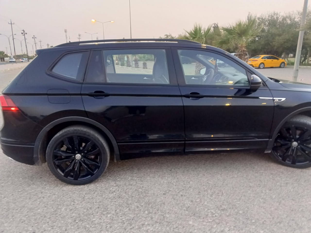 ‎ فولكس واكن تيكوان‼️
‎موديل 2021
‎فول موصفات ارلاين
‎ضرر دعاميات واكع و بي تعديل قطعة ثلاث بارد بدون ايرباك بدون صبغ بدون دواخل 
‎كشنات كهرباء
‎كشنات جلد
‎بانوراما
‎تحكمات استيرن
‎شاشة كبير
‎بطاقة بنزين بيها و بي بعد اهواي موصفات
‎سعر 190بي مجال 
راكب ٧ 
‎رقم***********.***********
‎عنوان كركوك للبيع مراوسة
3VV3B7AX6MM089959
