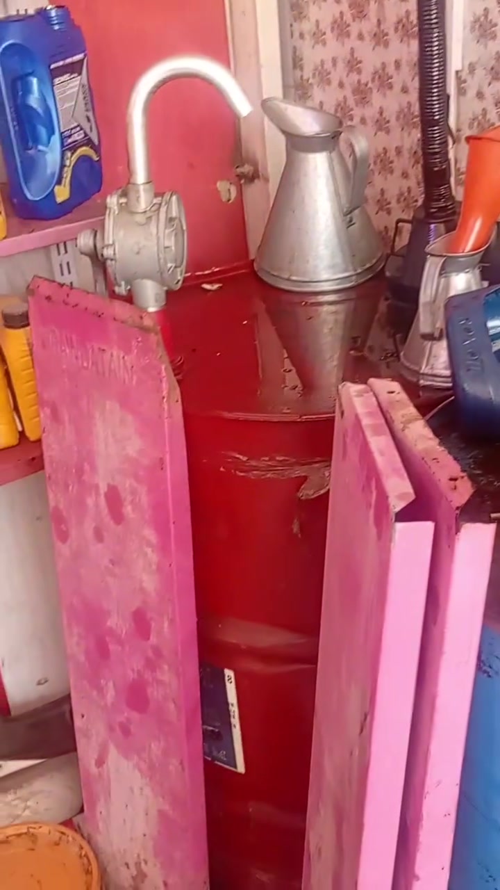 يا الله سلام وعليكم محل كامل هوه وغرضه جديد كلهن ما صار تلث تشهر من هذتهن من شيخ عمر ا

محل كامل سعره ٢٥٠٠ نص فقل مكاني بغداد الرشاد *********** واتساب متواجد هوه ودهن كامل ملاحضه ايجار محل ١٢٥ الف
