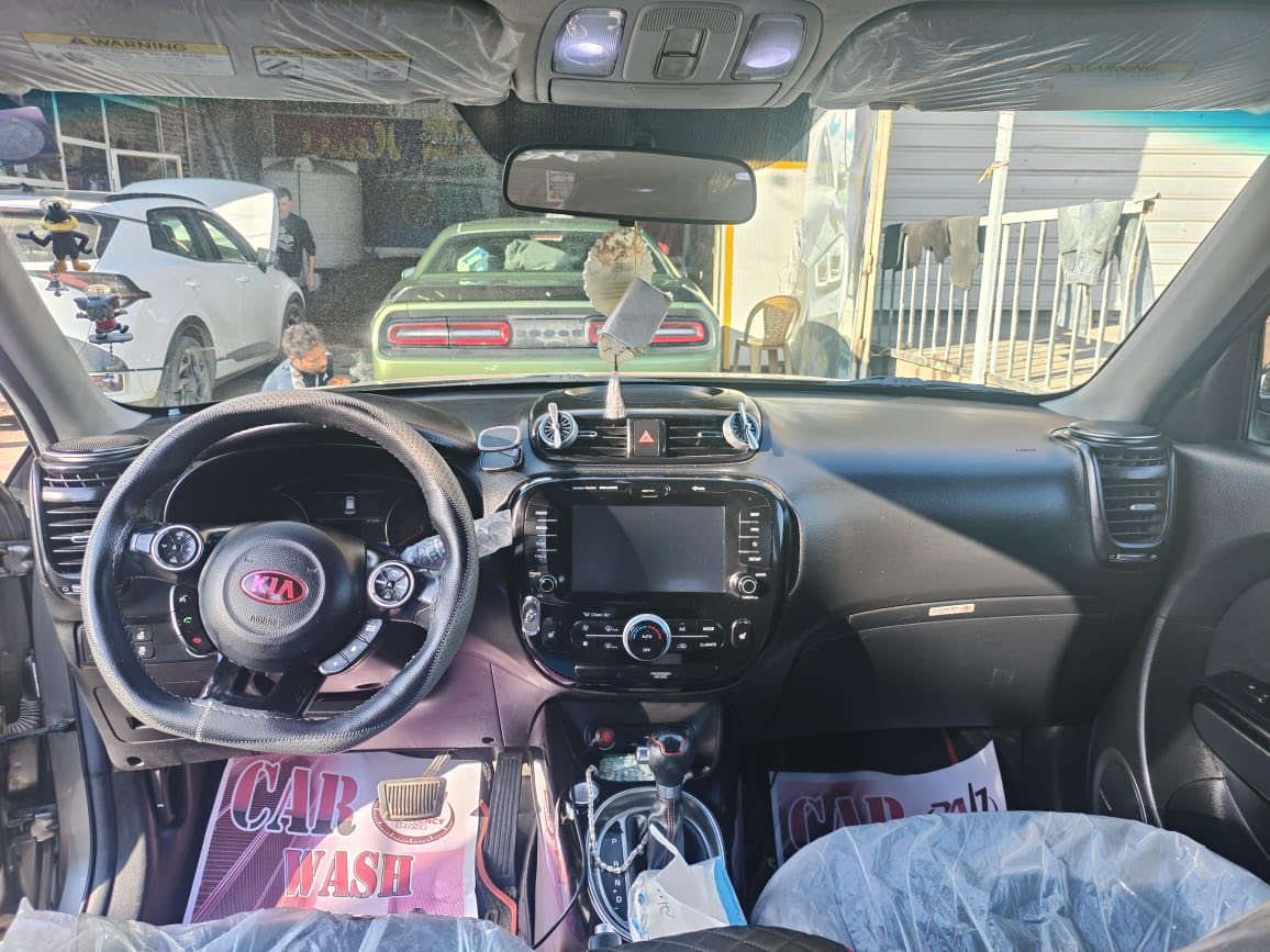 كيا سول موديل ٢٠١٩ فوك تحكمات السياره ماشيه ٥٨ اعلى فئه محرك ١٦٠٠تيربو الضرر بنيد وجاملغ مبدل اصلي ب امريكا  لون مميز سياره مكفوله بيها ثلاث انواع قياده تخم تاير جديد تدفئه كشنات تحكمات ستيرن قياده سبورت   رقم بغداد دولي  صغر غرامات عنوان بغداد الحسنيه للتواصل خاص او الاتصال  على الرقم ***********
