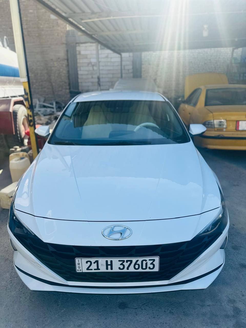 النتره موديل 2023 خليجي
محرك 1600 
السياره بيه فقط بارد الجاملغ خلف السايق بالهلال والباب الي خلف السايق بي بارد فقط فقط بدون صبغ 
السعر 155 وبيه مجال
 مكان السياره النجف حي الجزيره
***********
