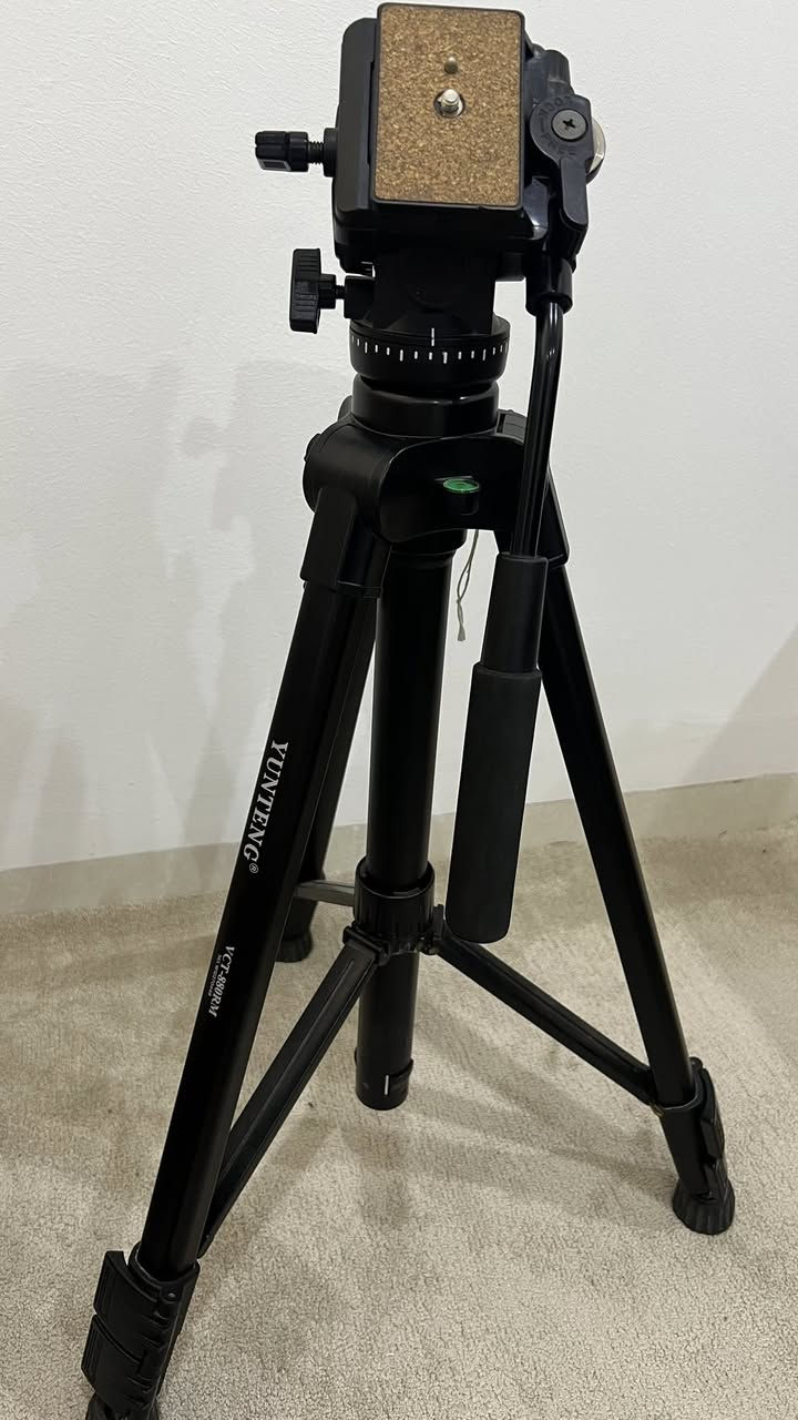 للبيع
كاميرا كانون 700D نظيفة مع عدسة و ستاند و فلاش و مايك و كرب
السعر ٣٠٠ الف دينار
المكان اربيل


**إذا كنت صاحب هذا الإعلان وتريد حذفه لأي سبب، رجاءا أرسل رسالة إلى الدعم الفني**