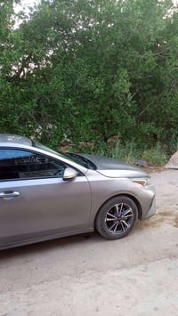 اخوان سياره فورتي مامرقمه  حره  بيها رقم فحص مؤقت موديل2023 وارد محرك2...