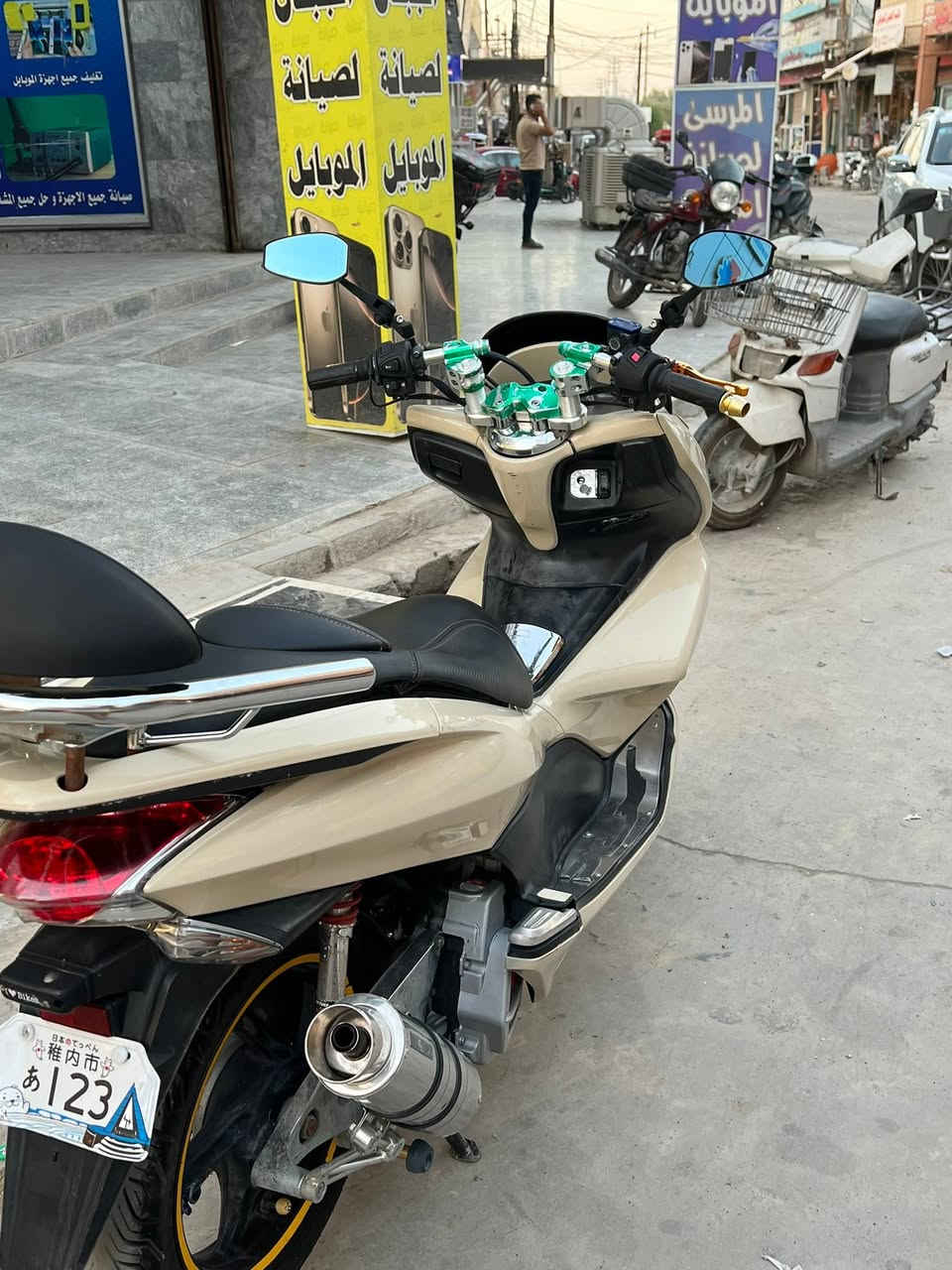 دراجهPCX
موديل2016 جيل اول
تزويد صاله رياضي+ستناد+كلجات+راديتر+ستيرن
موصفات:حساس ازدحام تدفئيه استاند 
دراجه نظفه مرتبه مصبوخه تغير لون فقط اما الباقي بلاد سعر12وبيه مجال قليل عنوان ديالى بعقوبه***********
