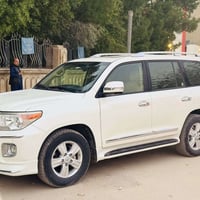 لاندكروز 2015  رقم بغداد انكليزي بأسمي  مكفوله كفاله عامه  فول موصفات ...