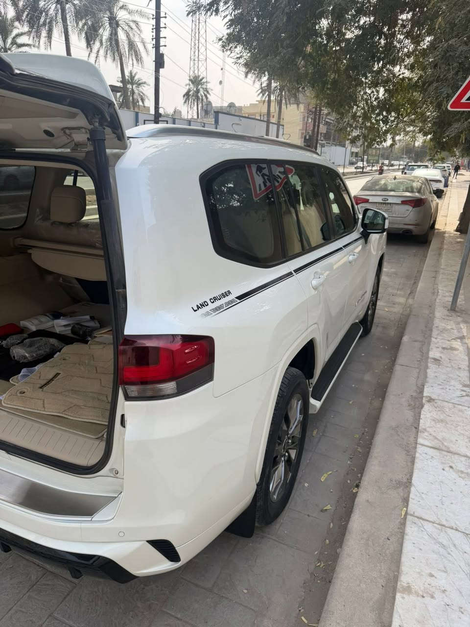 لاندكروز GXR ساز مديل 2024
ماشيه50 مغلفه ppf 
رقم مميز 4 ارقام 
مكفوله كفاله عامه غراضهه بعدهن بل لايلون 
استفسار ***********
