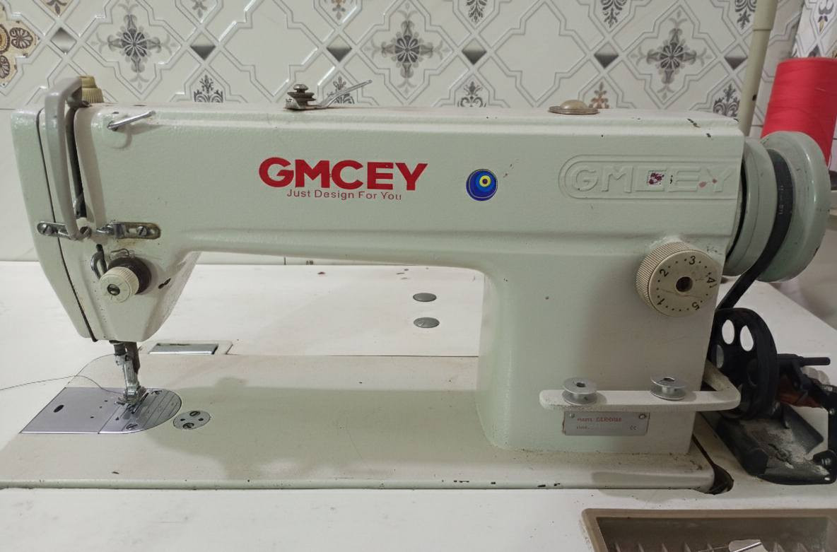 السلام عليكم مكينة جمسي شغاله ونضيفه المكان الديوانية للتواصل والاستفسار عبر الرقم على الواتساب *********** .
