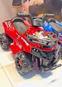 🚗✨ خلي طفلك يعيش تجربة القيادة الحقيقية مع مركبة الأطفال الكهربائية ال...