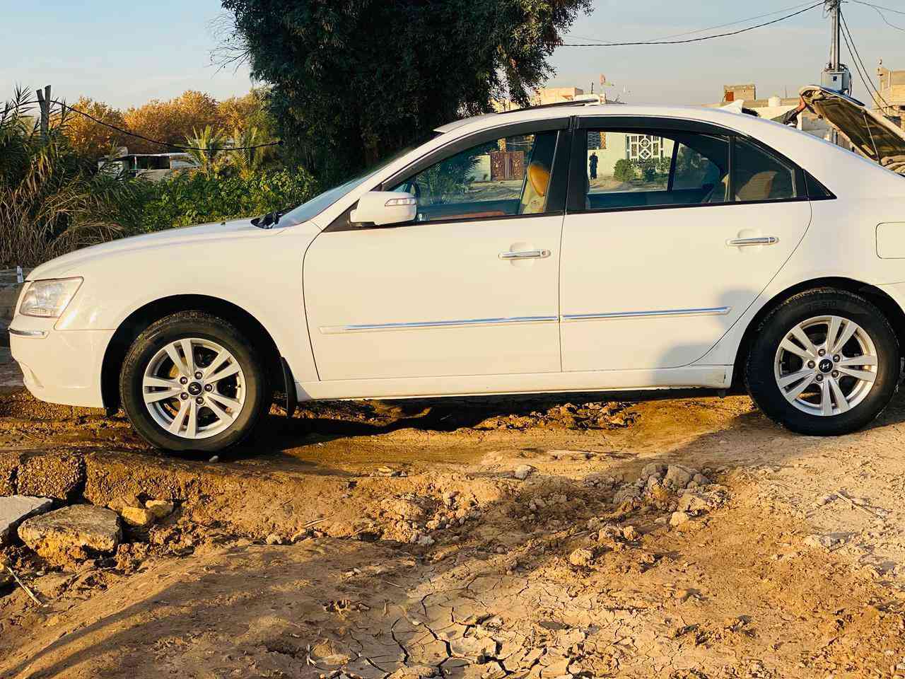 سوناته 11خليجي المقدس تخم تاير قبل. 7ايام شاده بطاريه قبل. يومين شديته جديده بسمي رقم اربيل سنويه سنه 31هزه 20027 سياره. حاهزه من كلشي ربع متصرف عليه. فيت. بم مال. مسسه الصلي  عده. شخط. بصيط. كلش ومصبوق السعر مكان السياره متواجد بغداد صلاح الدين 130وبيه. مجال ***********
